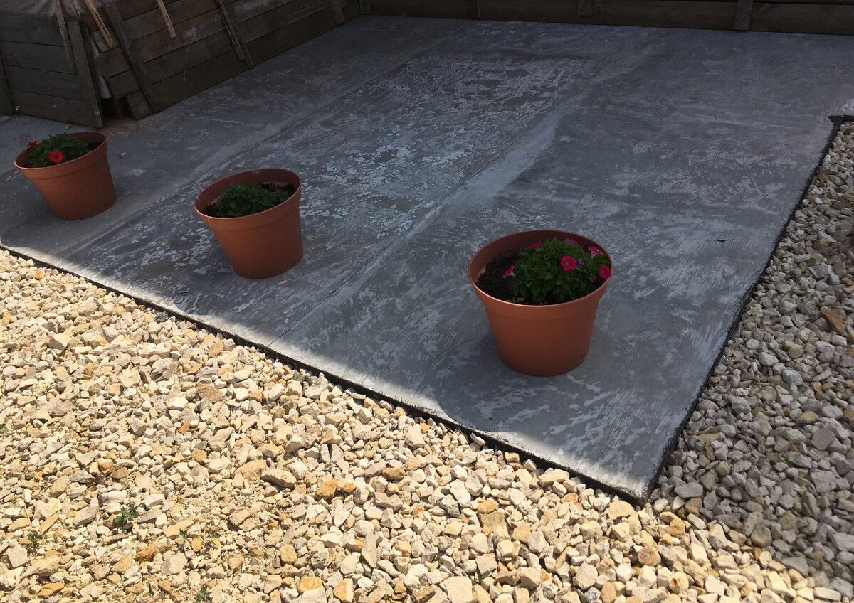 Крыльцо, поделенное на три независимые плиты