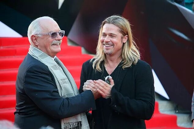 В 2013 году голливудский актер стал гостем ММКФ и признался, что сразу влюбился в Москву. Особенно его поразил Большой театр. Питт отметил, что это настоящий шедевр мировой архитектуры.