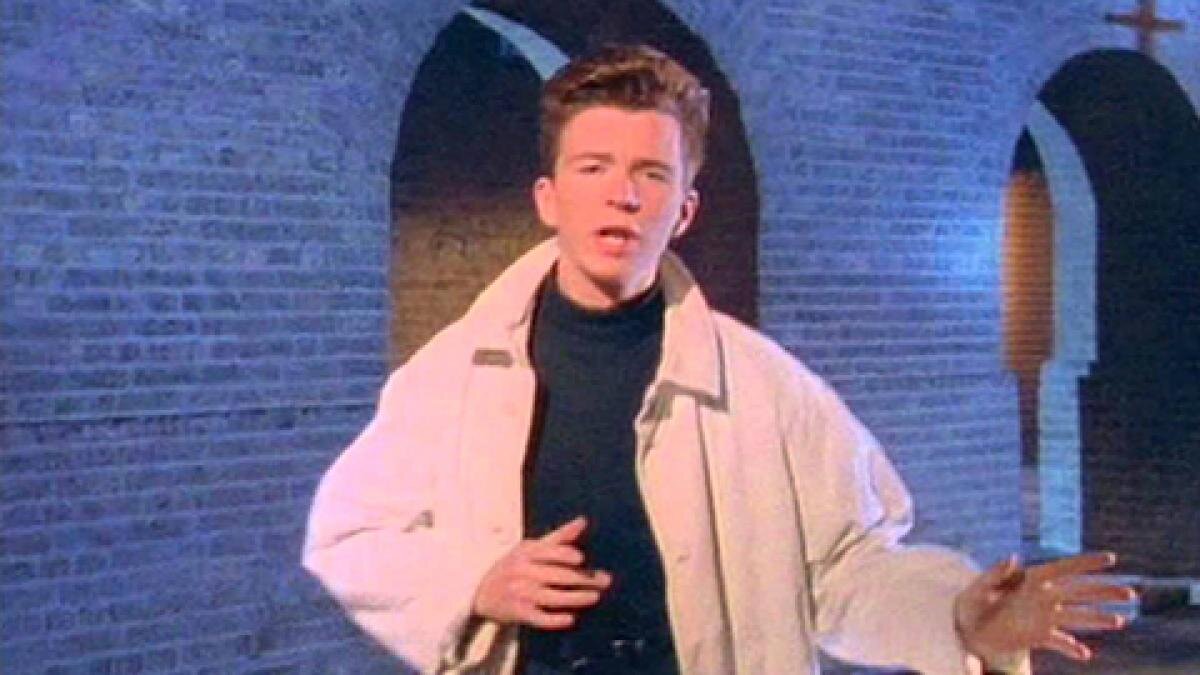 Кадр из клипа Рика Эстли
Фото: https://cutt.ly/KiFXP4N