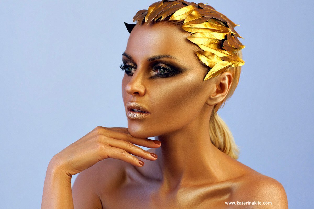 бьюти-съемка в стиле Дочь Цезаря.