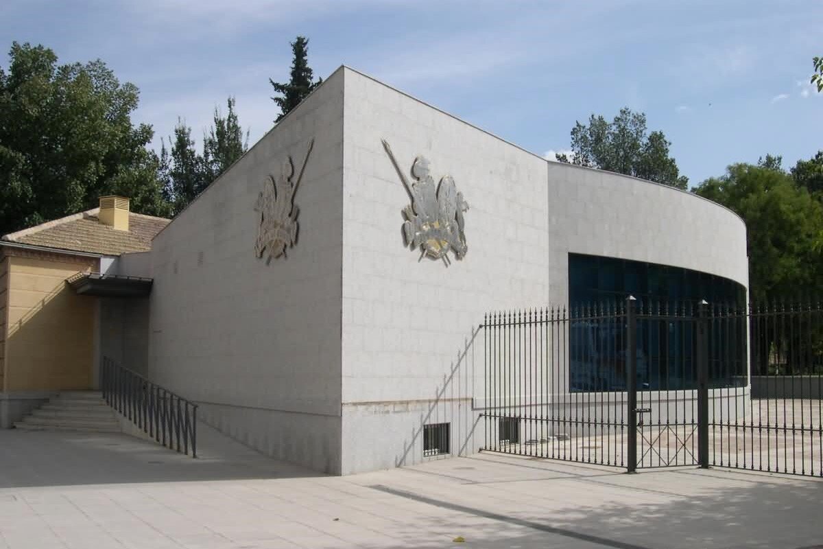 Внешне музей выглядит простовато, но это никак не ущемляет его достоинства.