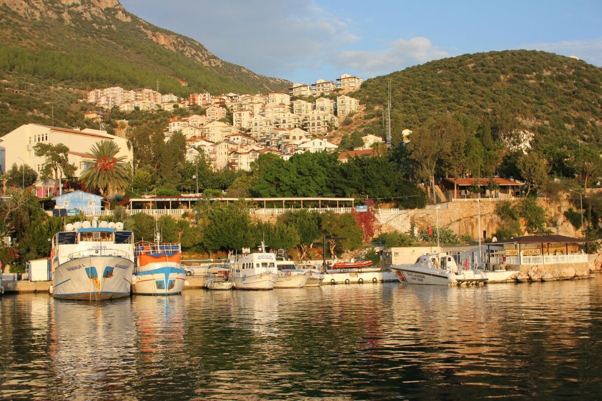 Романтичная набережная Каша