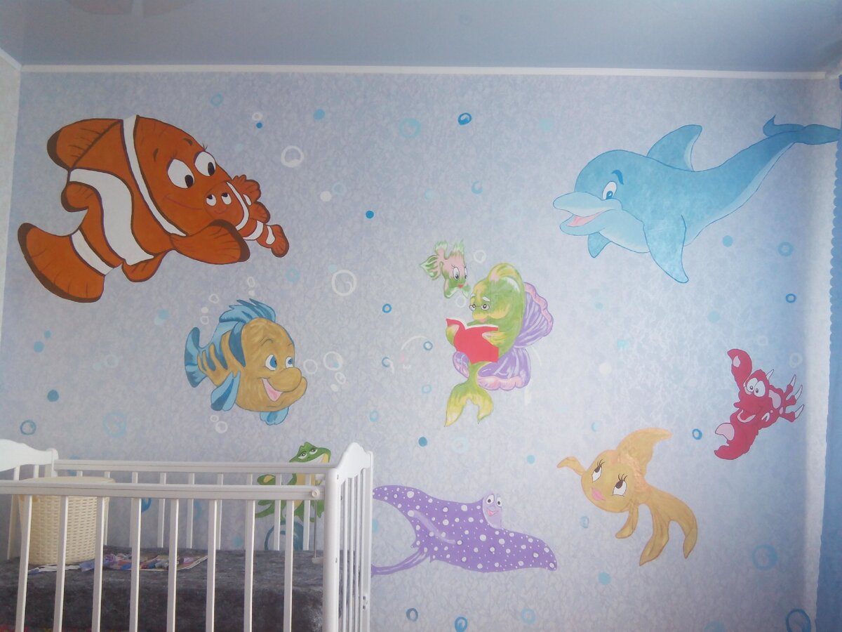 стена с рыбками