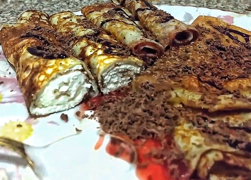 Блинчики на картофельном крахмале с творогом и шоколадом