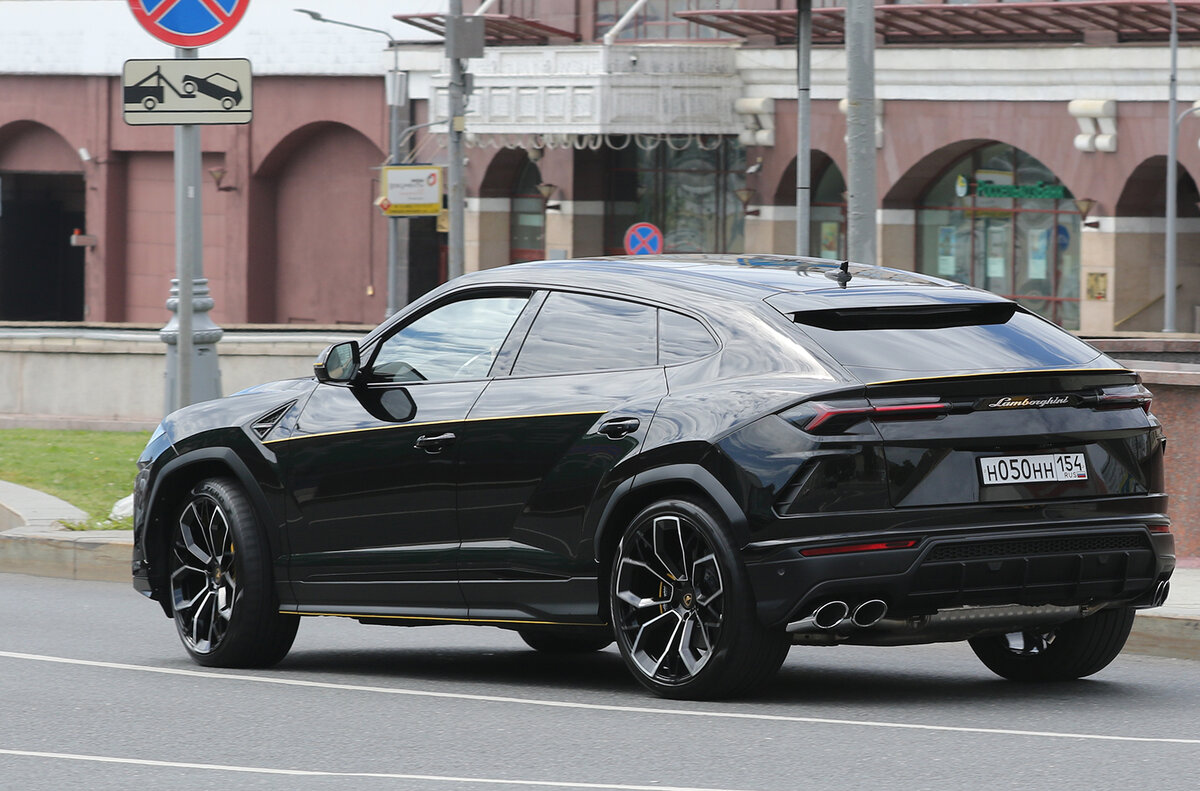 lamborghini urus черный