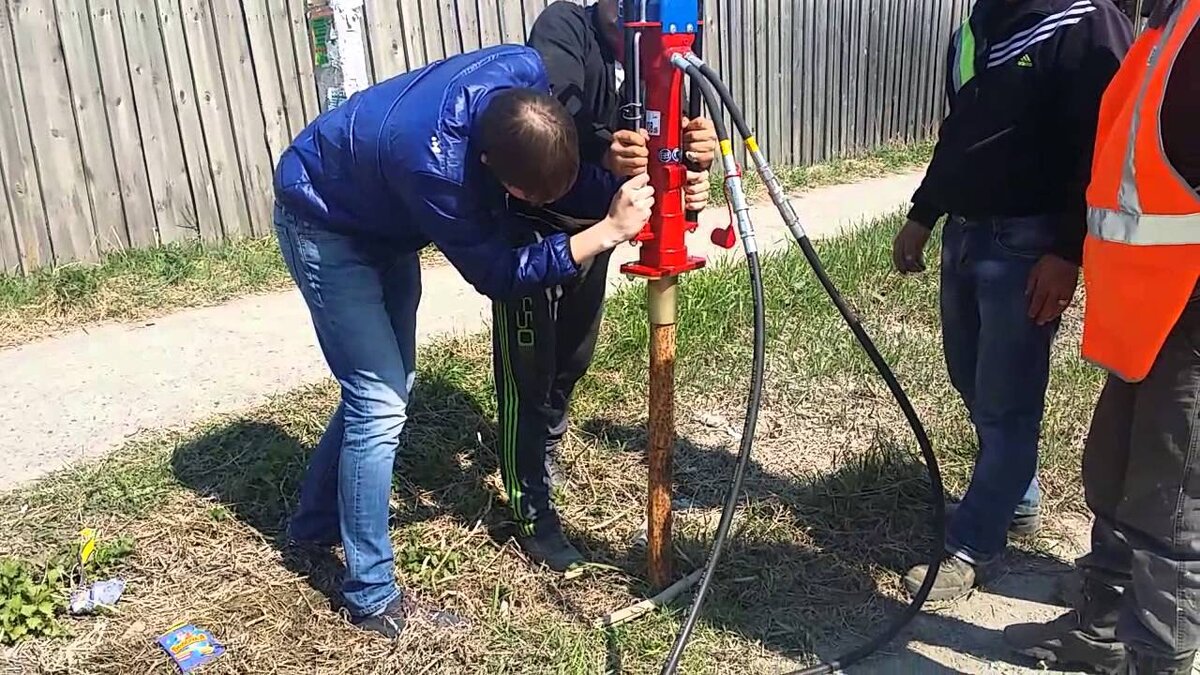 УСТАНОВКА СТОЛБОВ ДЛЯ ЗАБОРОВ