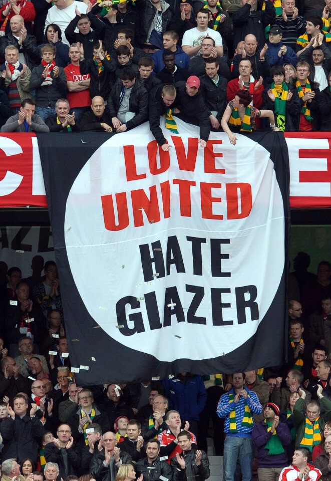 Болельщики выражают свою позицию. Источник : yandex. ru 