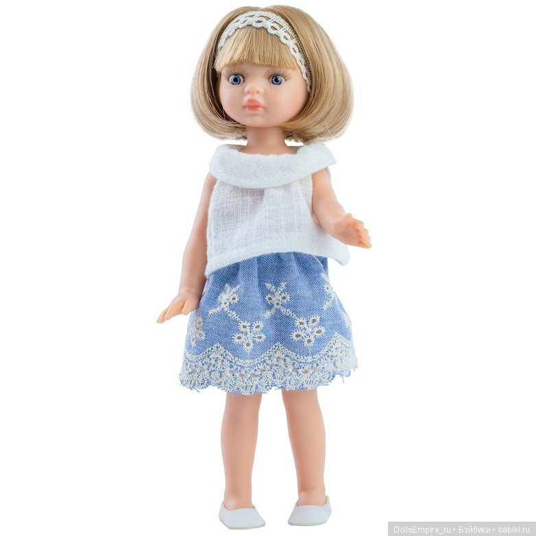 Нежная Мартина. Изюминку ее образу придают кружевные элементы и, конечно же, стильное каре.