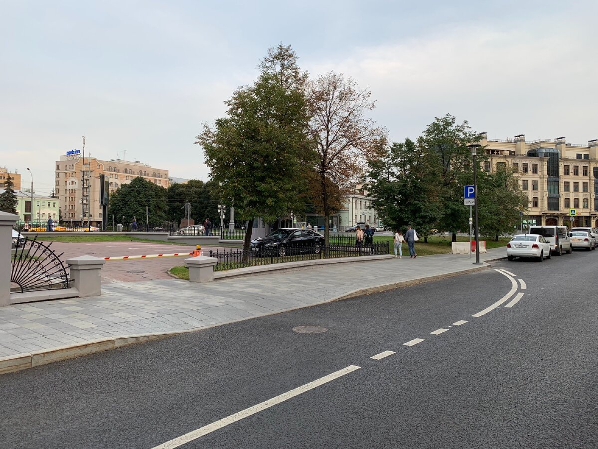 2020 г. Вид от 1-го Голутвинского переулка