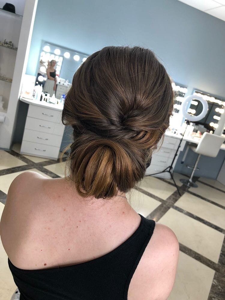 Это был пробный вариант прически, которую мы и сделали в день свадьбы