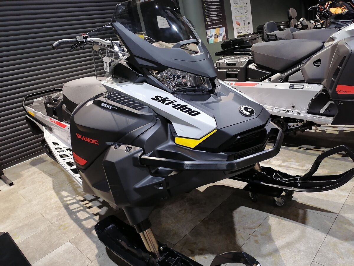 Выглядит стильно. Хорошо, что цвет не броский. Охотники оценят. 