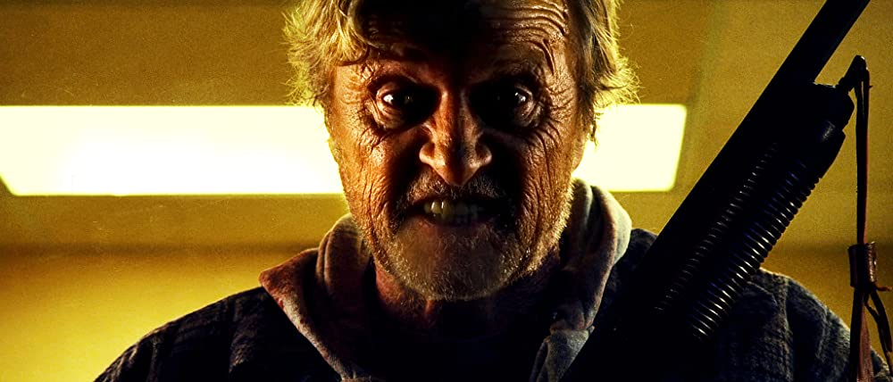 Кадр из фильма Hobo with a Shotgun. Режиссер: Джейсон Айзенер. Оператор: Карим Хуссэйн. Производство: Rhombus Media, Whizbang Films Inc., Yer Dead Productions. Показ в России: Другое кино