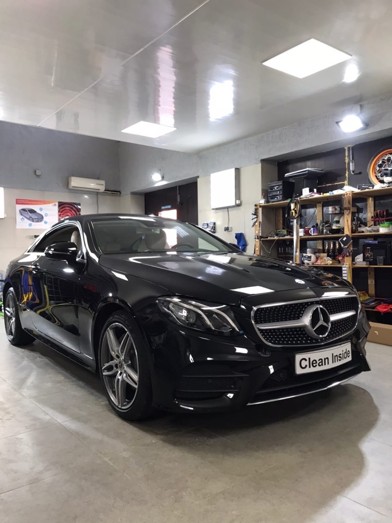 Mercedes E200. Полная защита кузова антигравийной плёнкой LLuamar  