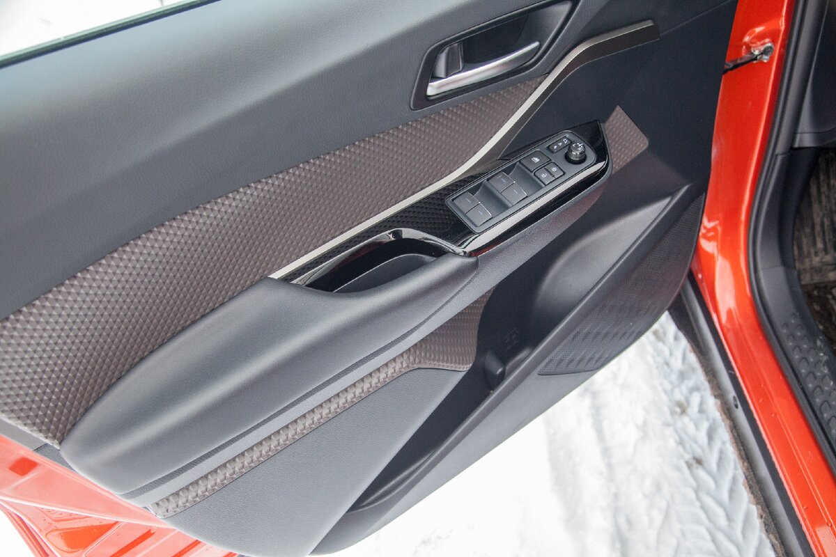 Турбо или атмосферник? Рассказываю какой Toyota C-HR лучше | АВТОДЗЕН ...