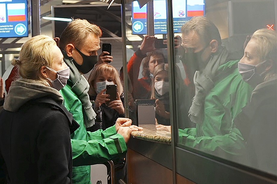 Навальный борется с коррупцией, против плохого и за хорошее, но ровно то же самое известно и о президенте.Фото: AP Photo/ТАСС