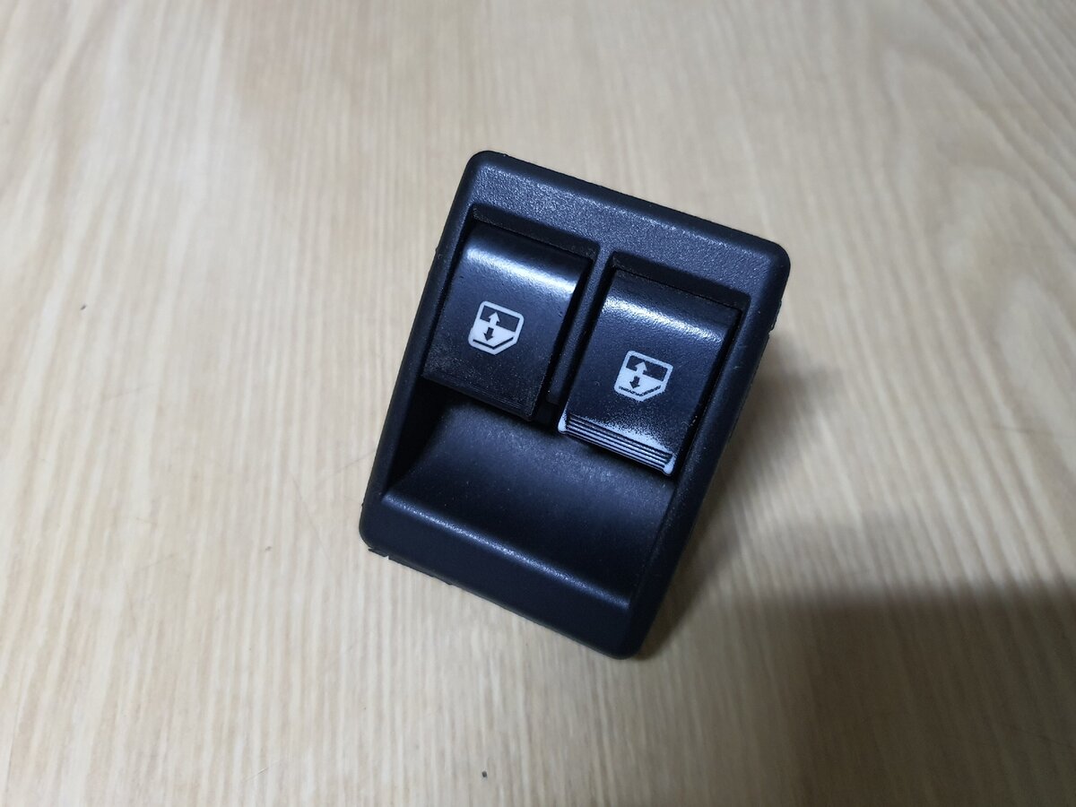 Блок управления стеклоподъёмниками