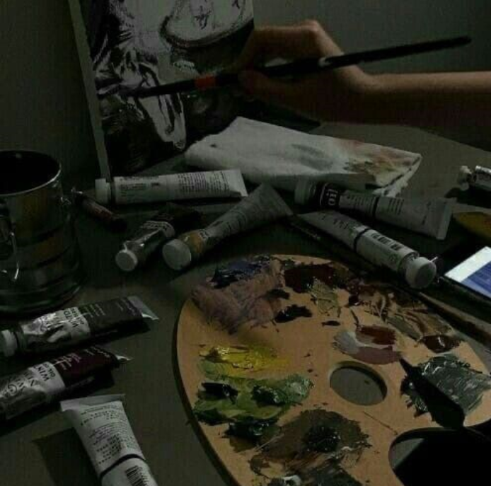 Может ты талантливый художник или музыкант, чьи песни ждет весь мир. Может певец от голоса котрого содрогается душа каждого человека. Может....