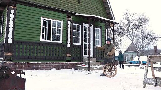 В сети появилось видео момента обвала крыши веранды детского сада в Гусь-Хрустальном