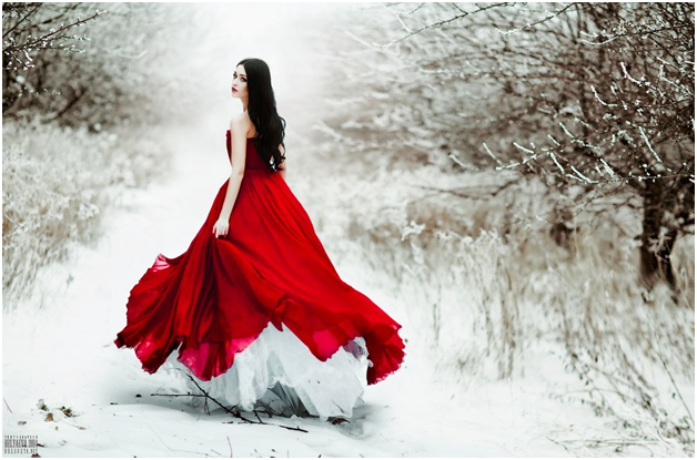 Стоковые фотографии по запросу Красное платье