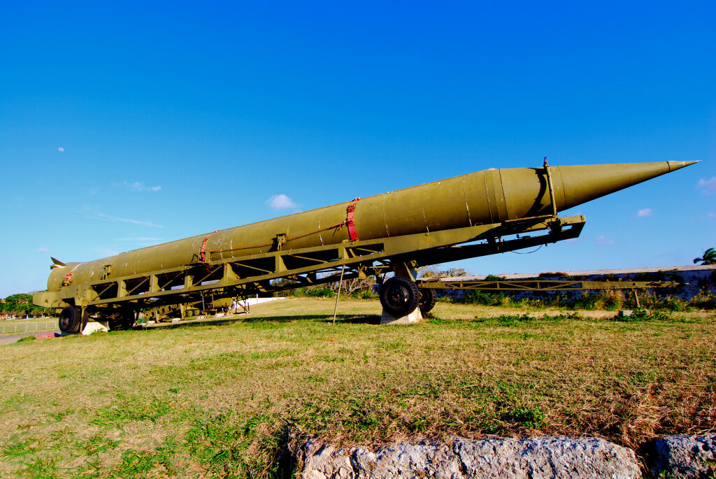 Самая первая баллистическая ракета. Р-12 баллистическая ракета. Баллистическая ракета средней дальности р-12 (. Ракетный комплекс р12 Двина. Ракетный комплекс р-12 (8к63, SS-4, Sandal).