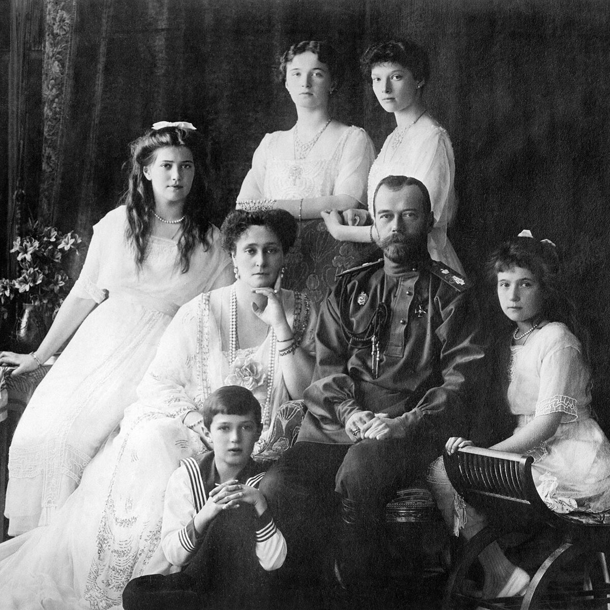 Семья последнего императора в 1913 году. (с) Общественное достояние