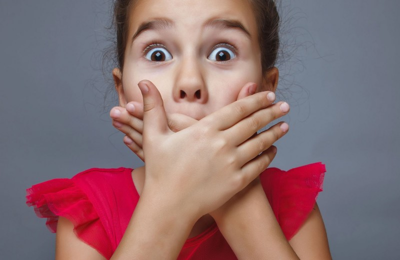 Лживый ребенок. Ребенок лжет родителям. Ребенок лжет. Ложь ребенка. Родитель и ребенок лжет.