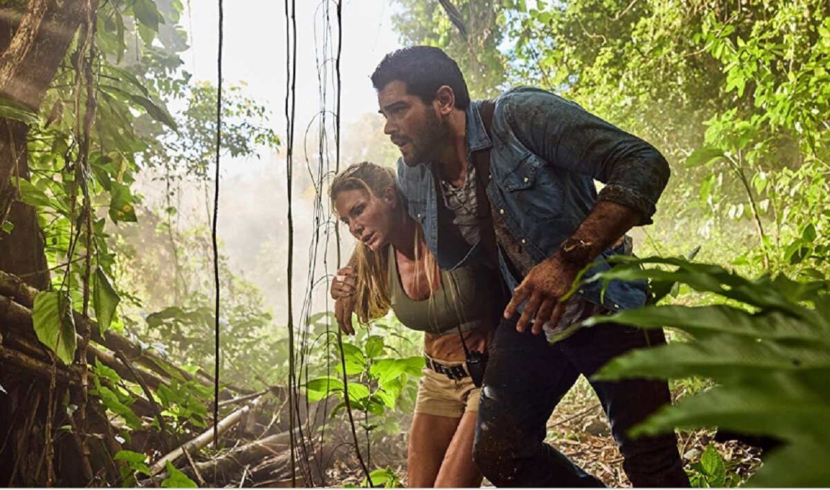 Вопрос "Что не так с девчонками во всех последних фильмах с Б/У?", я задавал в обзоре на "Выжить в игре" (по ссылке выше) и там же на него отвечал. 