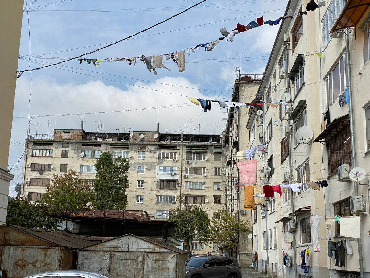 Причины разрухи в Абхазии: финансовые и политические проблемы