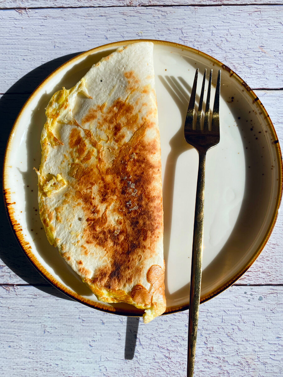 Лепешка с сыром и яйцом 