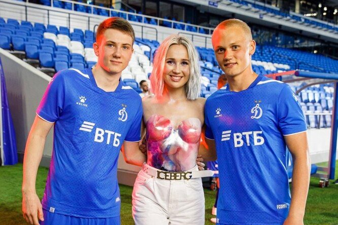 Фото Cosmopolitan