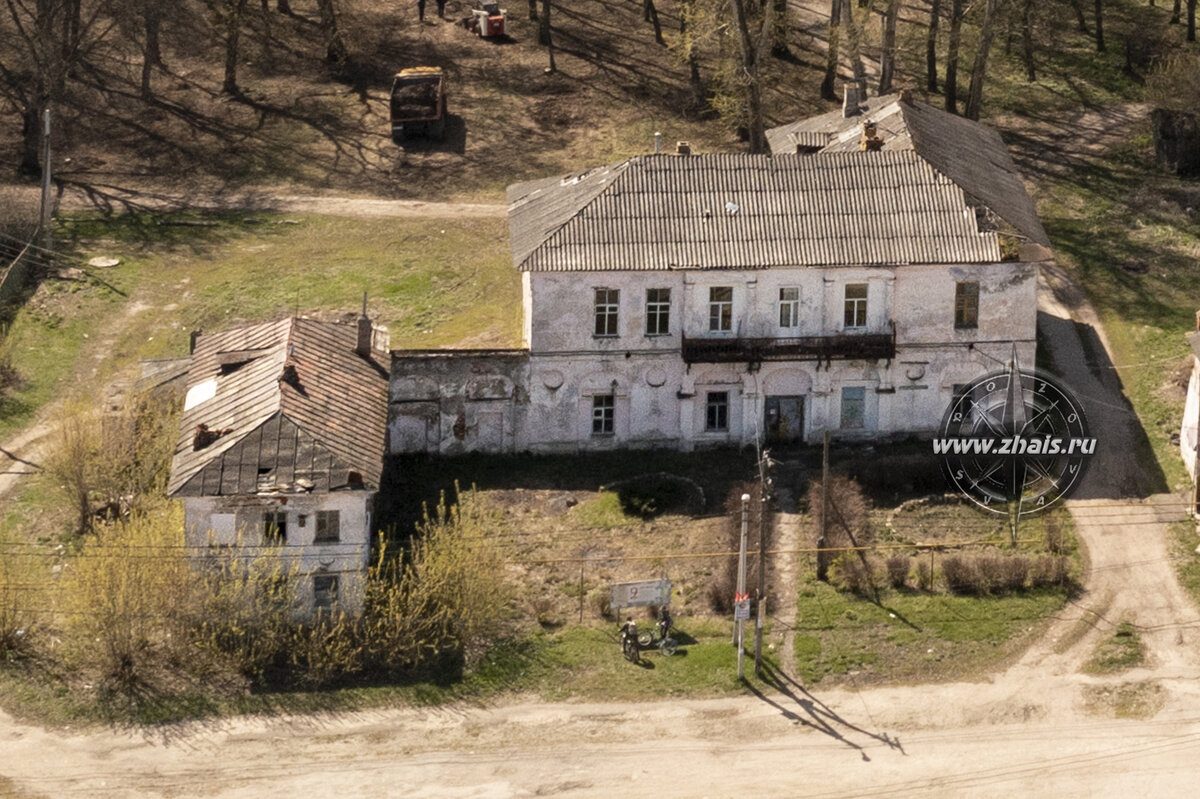 Истье: чугунолитейный завод времен Петра I, усадьба XVIII века, храм  архитектора Стасова... | ИНТЕРСЕТ | Дзен