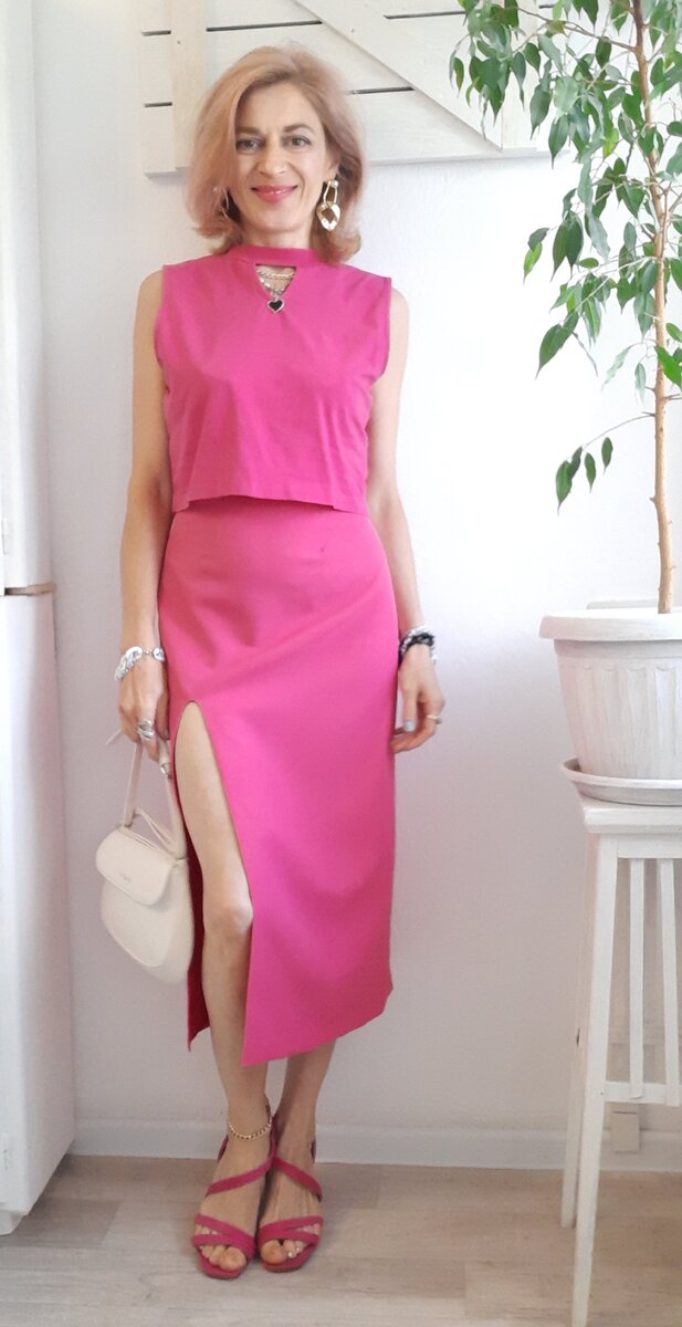 Топ из секонд-хэнда.