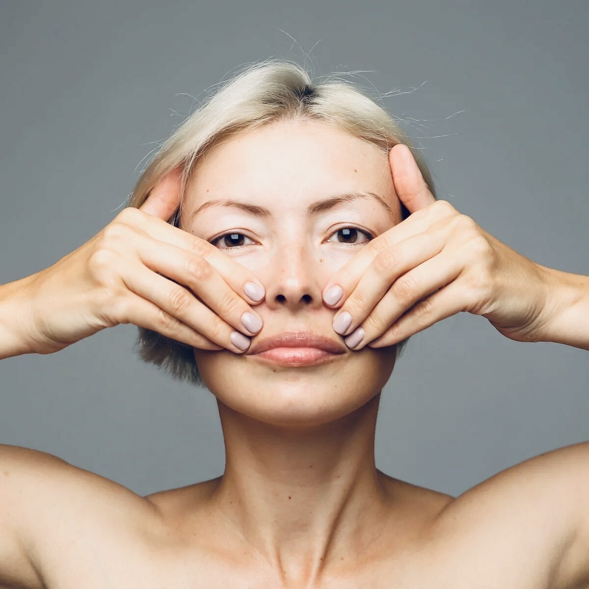 Вы можете сами создать красивый овал лица и помолодеть, как минимум лет на 5. 