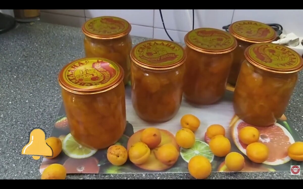 Абрикосы в собственном соку на зиму. Абрикосы в собственном соку на зиму. Консервированные абрикосы. Абрикос в сахаре. Абрикосовое варенье дольками в сиропе.