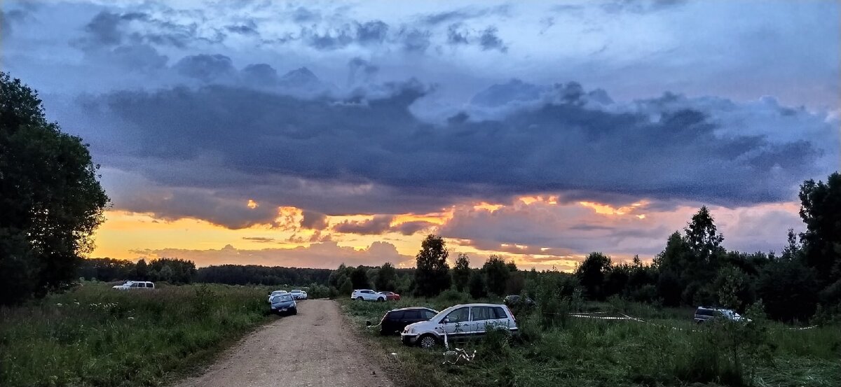 Юхновский район, Калужская область. Фестиваль Инсомния. июль 2022 год.