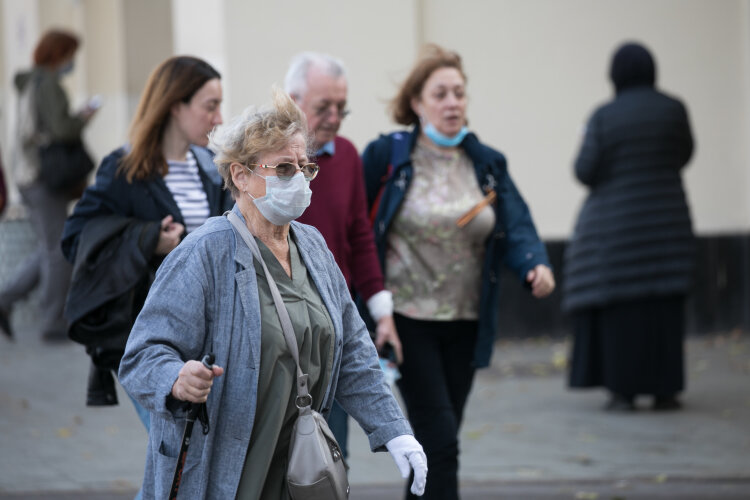 Президент Татарстана рекомендует вернуть масочный режим в республике. Пока только в трудовых коллективах и организациях. Фото: «БИЗНЕС Online»