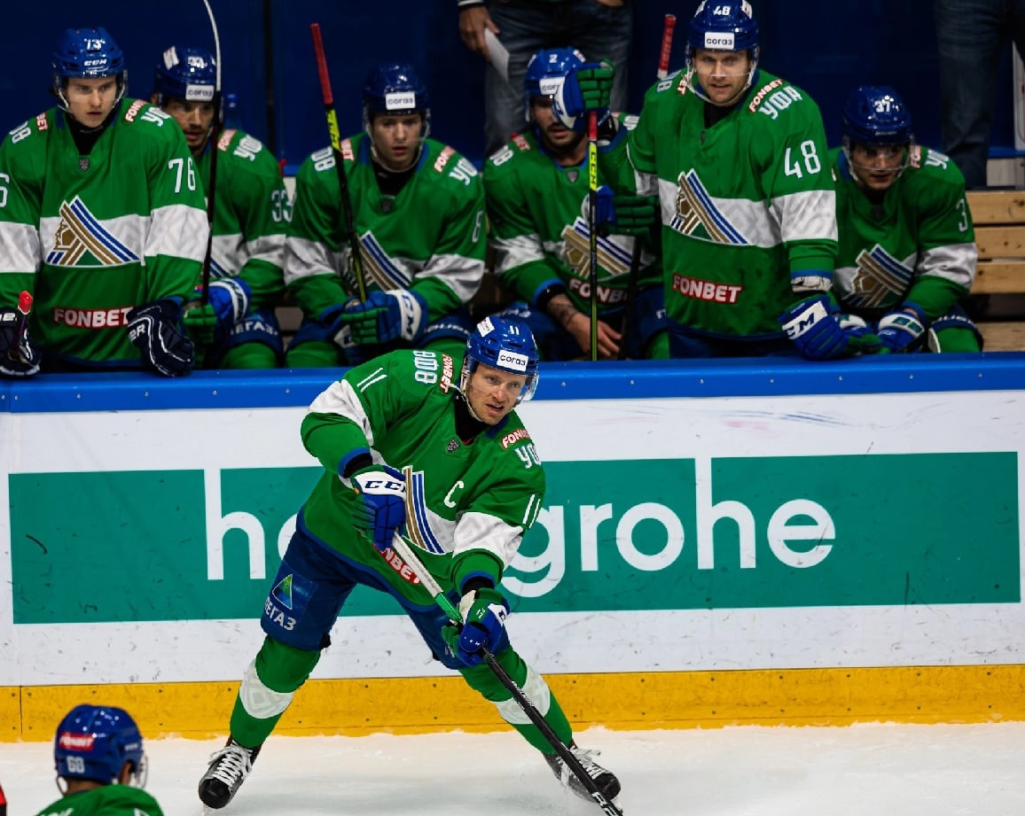 Бирюков салават юлаев. Кареев салават юлаев. Ларсен салават юлаев. Салават юлаев 2008/09. Контракты салавата юлаева.