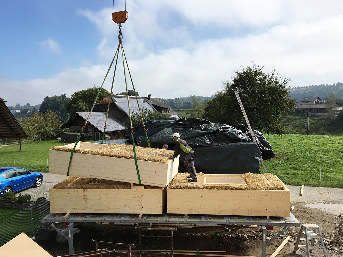 Источник изображения - https://archello.s3.eu-central-1.amazonaws.com/images/2018/09/10/whdl-graben-aufbau-1200x900-01.1536566009.4006.jpg