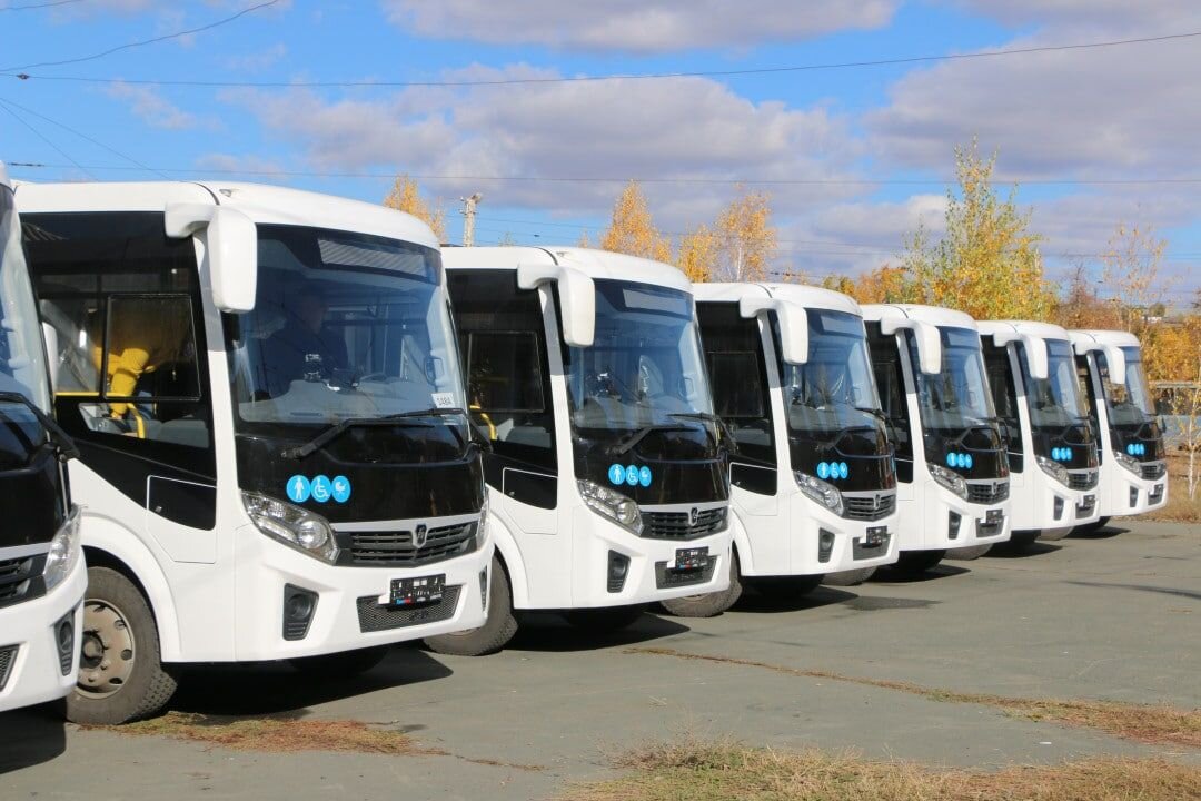    Новые автобусы, пришедшие в Орск, зарегистрировали в МРЭО. Теперь им предстоит получить лицензию