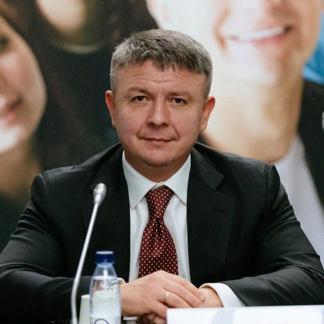 Амир Хамитов