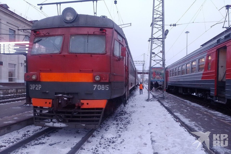     ЭР2Р-7085 построен в 1987 году, но продолжает перевозить людей по Рязанской области.