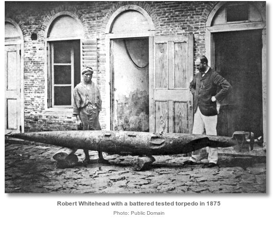 Р.Уайтхед с торпедой 1875 года
