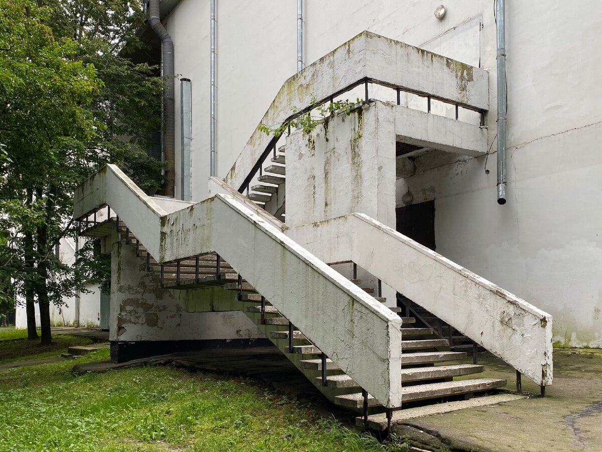 Кинотеатр «Керчь» (фото 18.07.2020 г.)