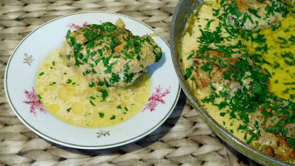 Курица в сметанном соусе