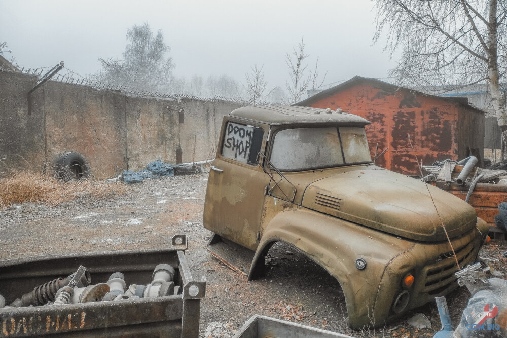 Заброшенный ЗИЛ 130 автовоз