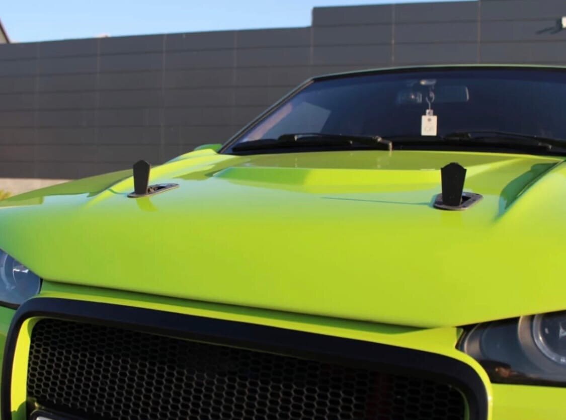 Стоимость подобного обвеса 10 600 напрямую у производителя в Тольятти, сделан он из АБС пластика, в него входит передний, задний бампер, капот и пороги без учета покраски.