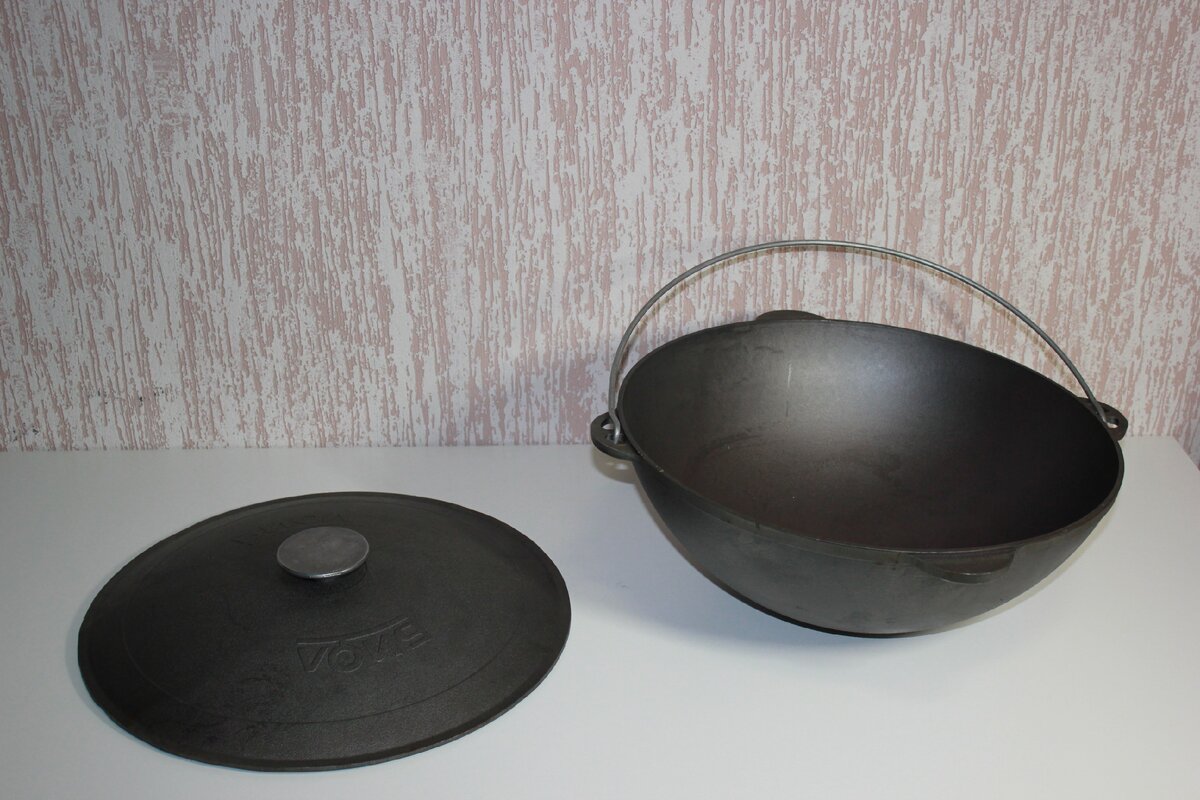 Фото казана чугунного на 12 литров от производителя Биол.