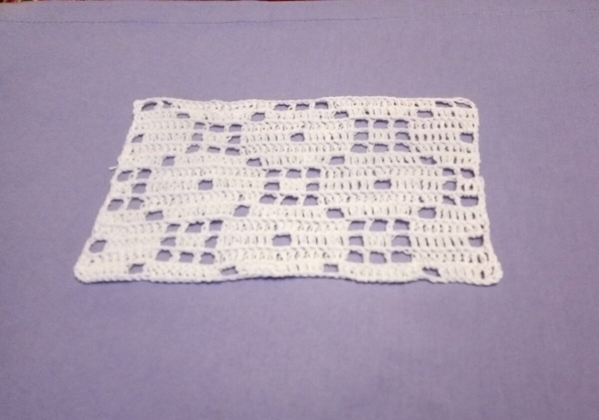 Здесь две петли между столбиками