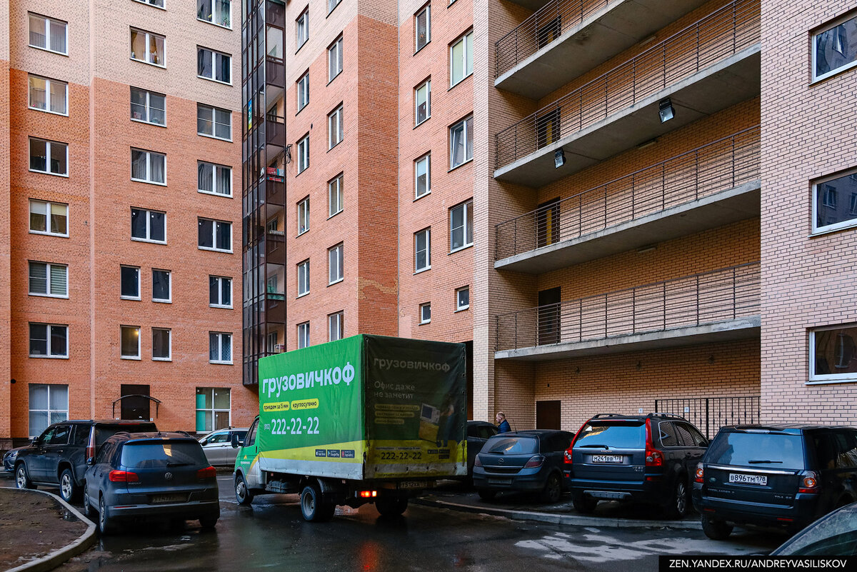 Человейник в кудрово. Дом 35 подъездов. Дом 35 подъездов. Областная 1 кудрово. Дом 35 подъездов.