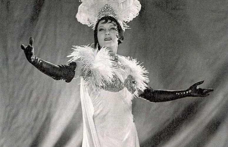 Любовь Орлова скрывала руки под перчатками. Фото: Pinterest